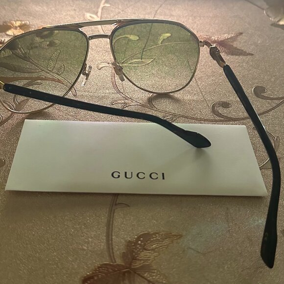Gucci 1220 Aviator Gold & Black Sunglasses Designer - Picture 4 of 6